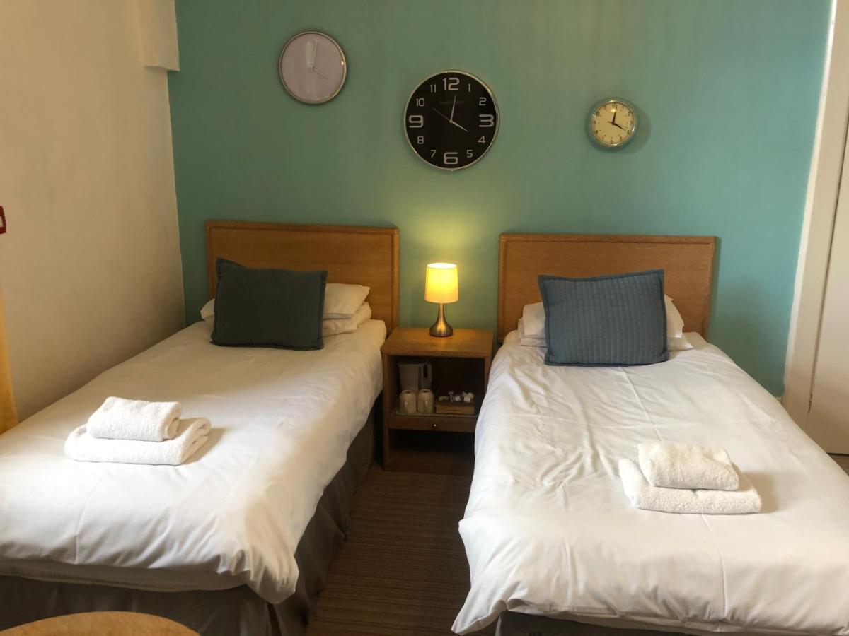 The Sandpiper Guest house 3*